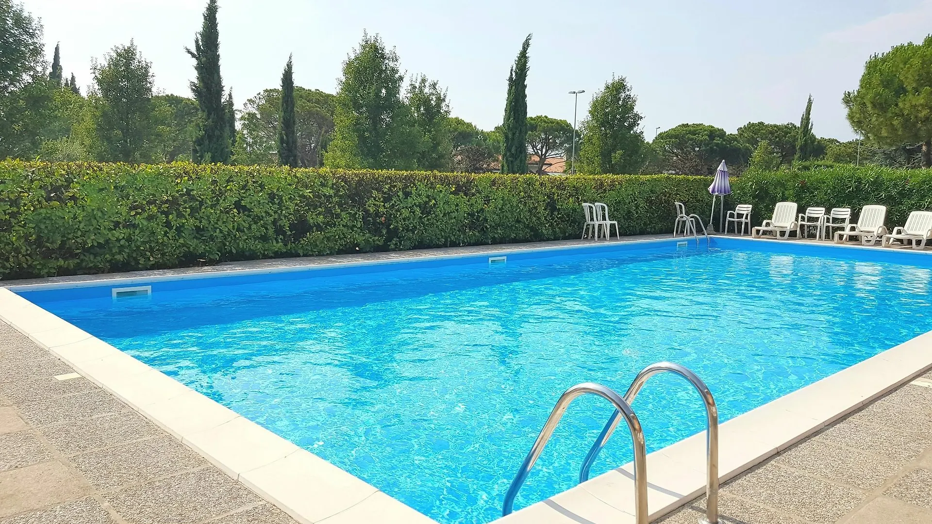 Bright Apartments Sirmione -Sorgente Pool 1